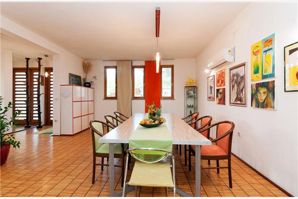 House K1, for 8 persons