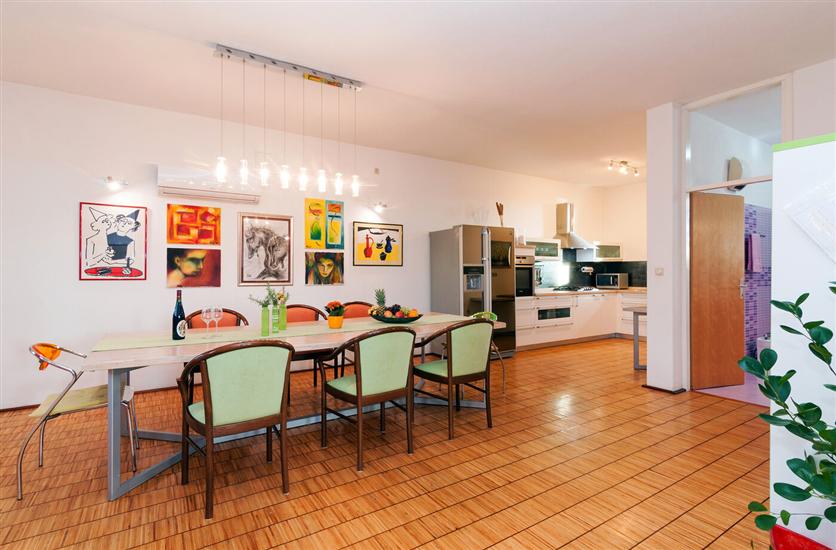 House K1, for 8 persons