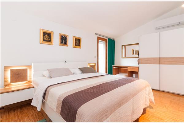 House K1, for 8 persons