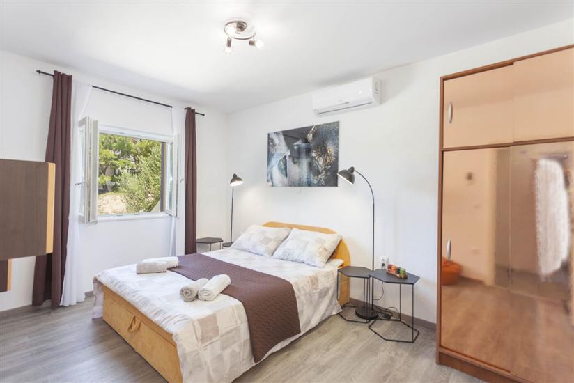 House K1, for 10 persons