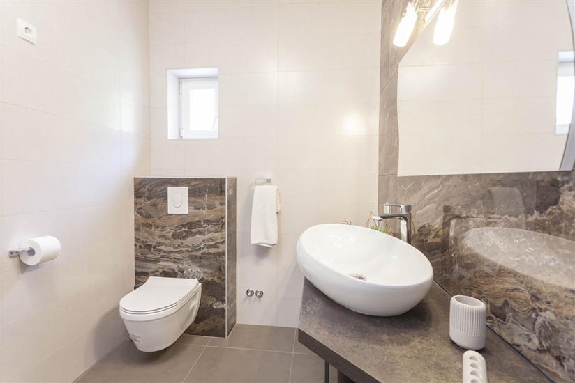 House K1, for 10 persons