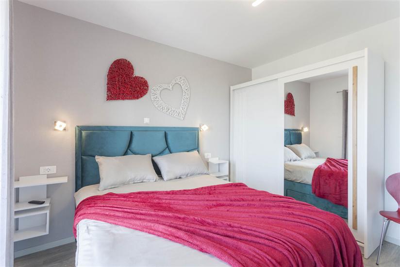 House K1, for 10 persons