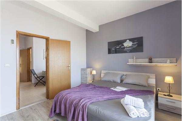 House K1, for 10 persons