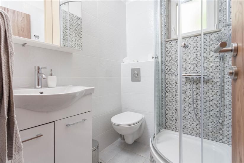 House K1, for 10 persons