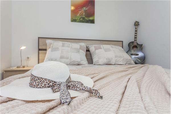 House K1, for 10 persons