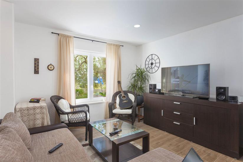 House K1, for 10 persons