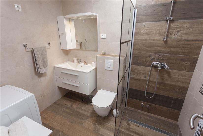 House K1, for 10 persons