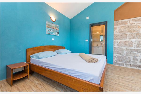 Apartment A1, for 5 persons