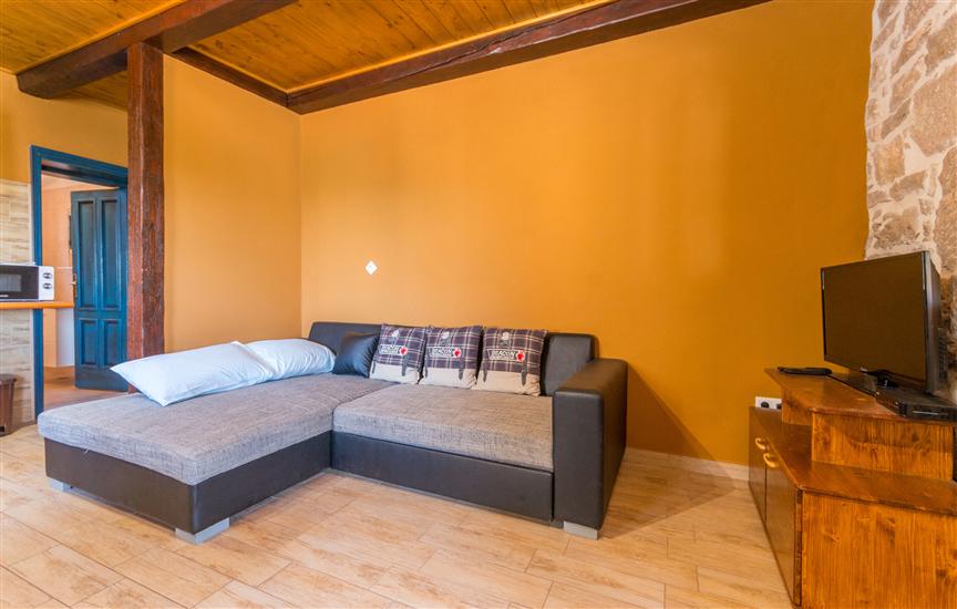 Apartment A1, for 5 persons