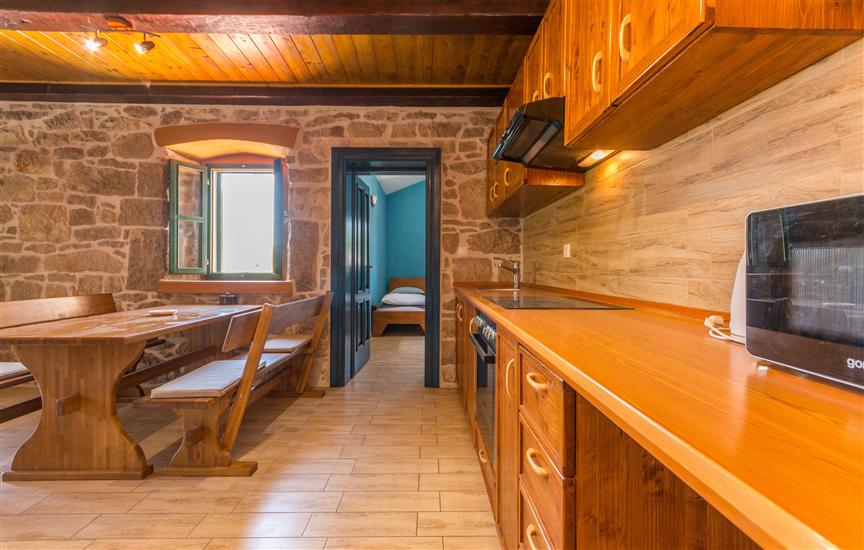 Apartment A1, for 5 persons