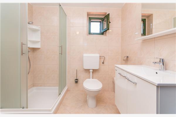 Apartment A1, for 5 persons