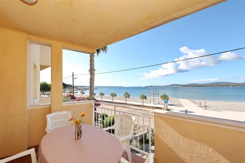 Apartment A1, for 4 persons