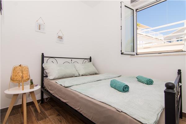 Apartment A1, for 5 persons