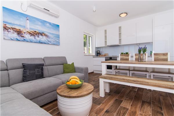 Apartment A1, for 5 persons