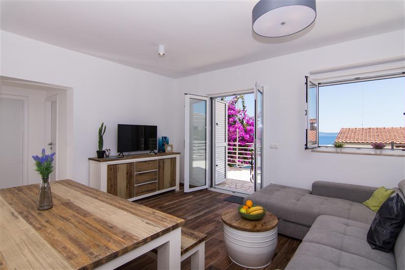 Apartment A1, for 5 persons