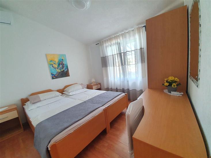 Apartment A1, for 6 persons