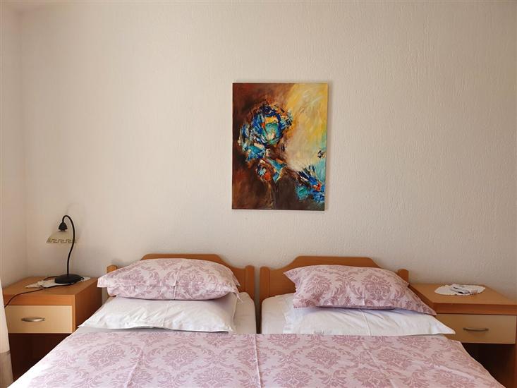 Apartment A1, for 6 persons