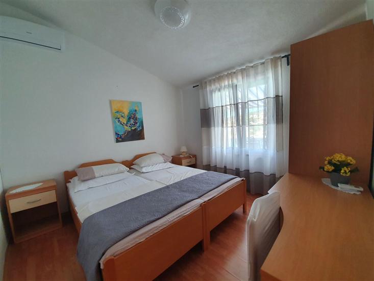 Apartment A1, for 6 persons