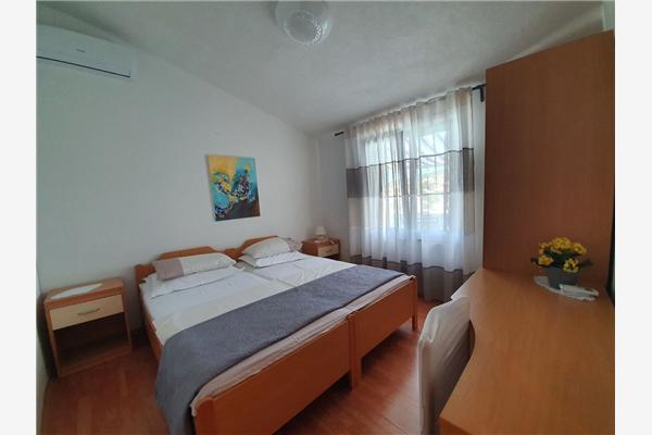 Apartment A1, for 6 persons