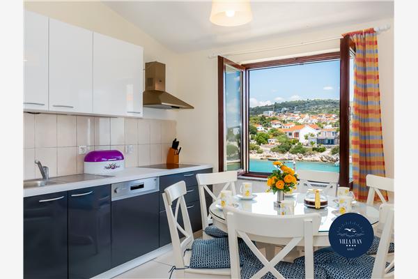 Apartment A2, for 6 persons