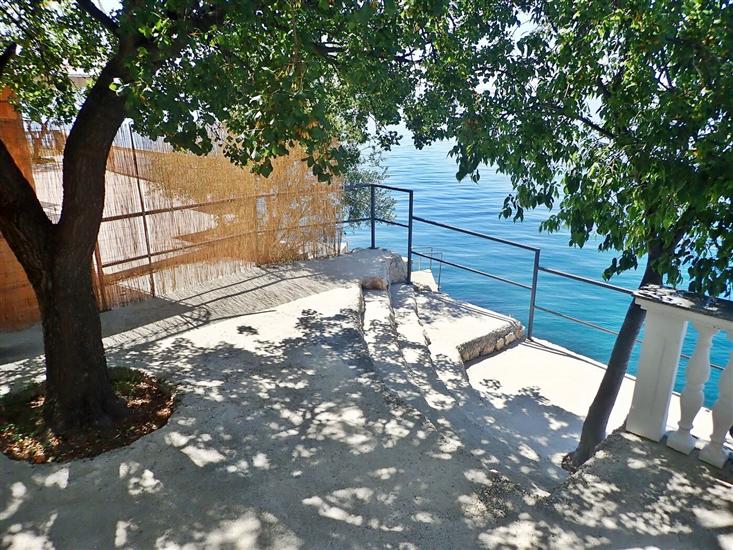 Apartments LILLY BY THE SEA