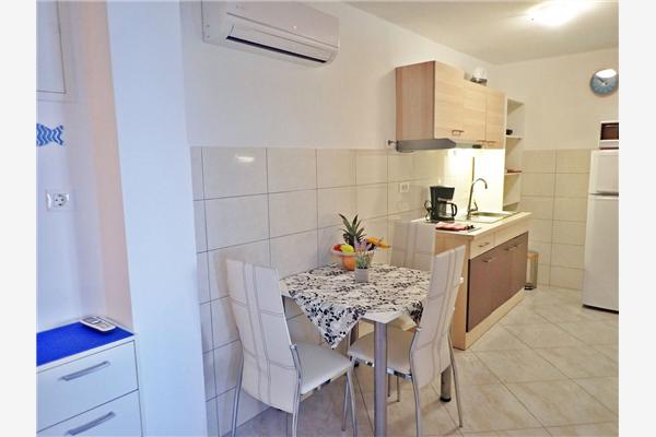 Apartment A1, for 3 persons