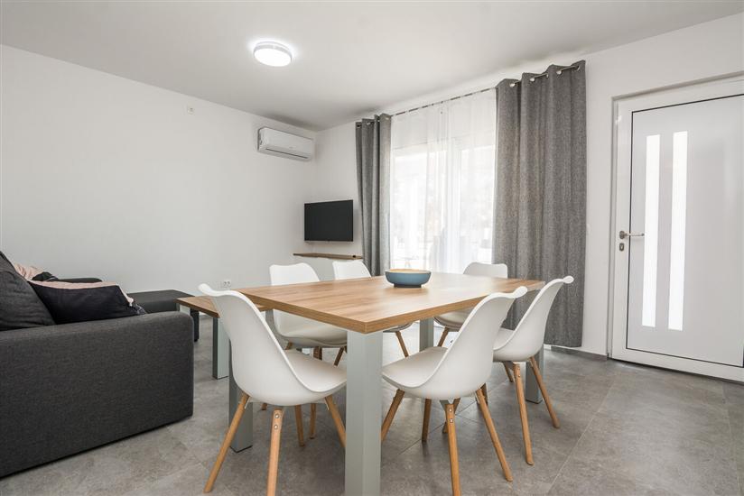 Apartment A1, for 6 persons