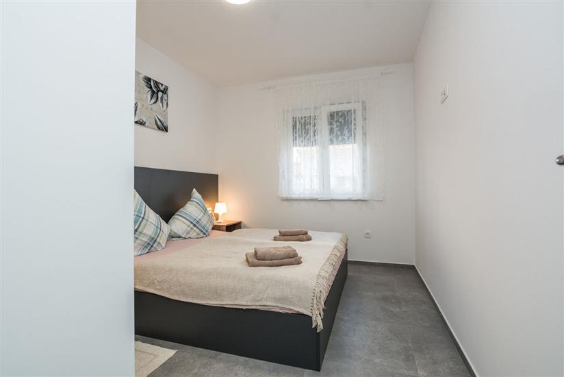 Apartment A1, for 6 persons