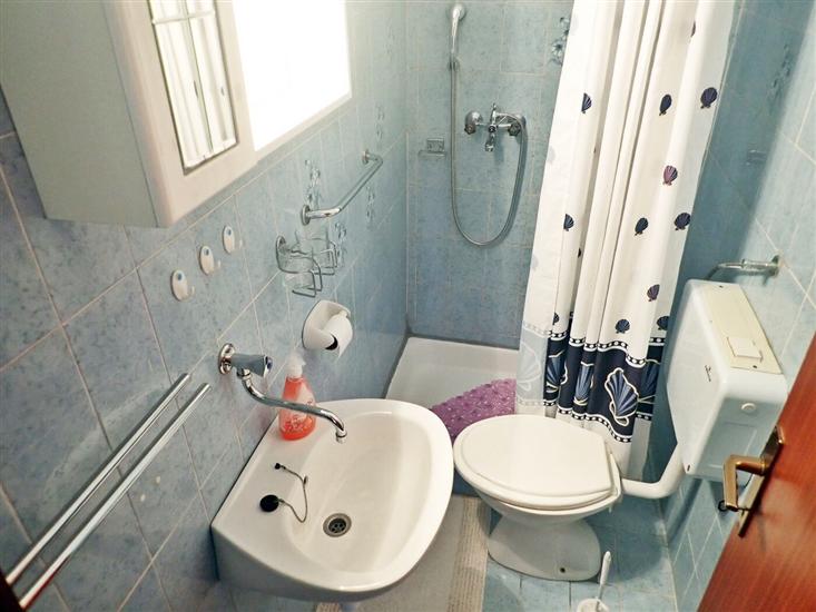 Apartment A1, for 6 persons