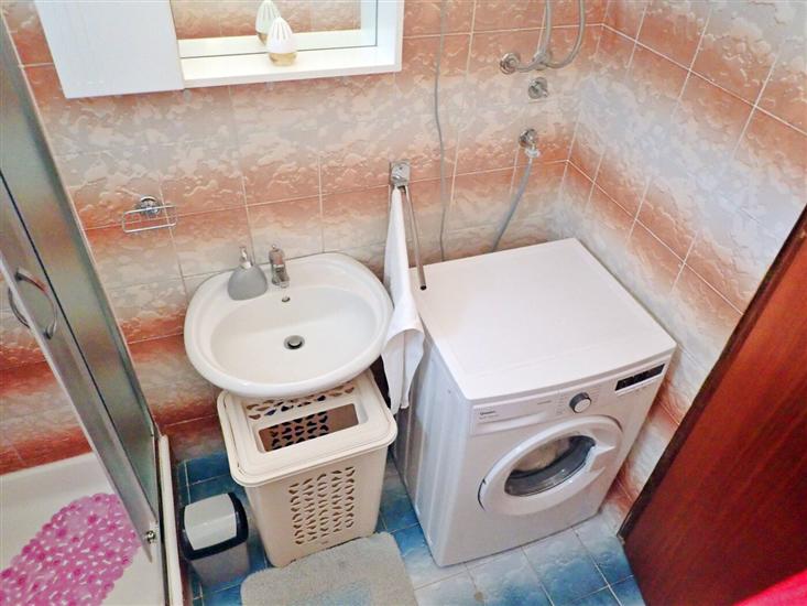 Apartment A1, for 6 persons