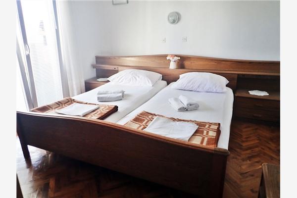 Apartment A1, for 6 persons