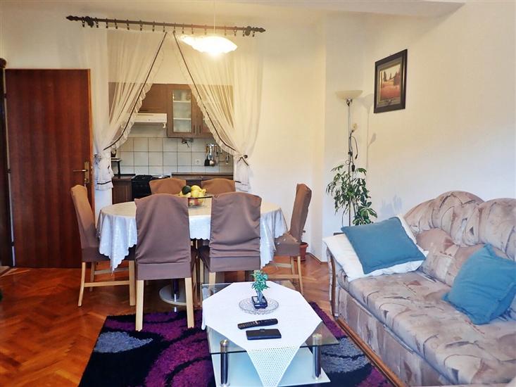 Apartment A1, for 6 persons