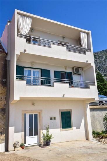 Apartments Nina & Mili