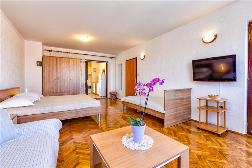 Apartment A5, for 3 persons