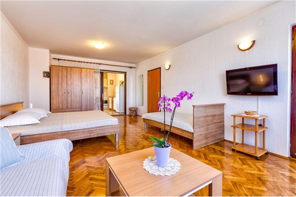 Apartment A5, for 3 persons
