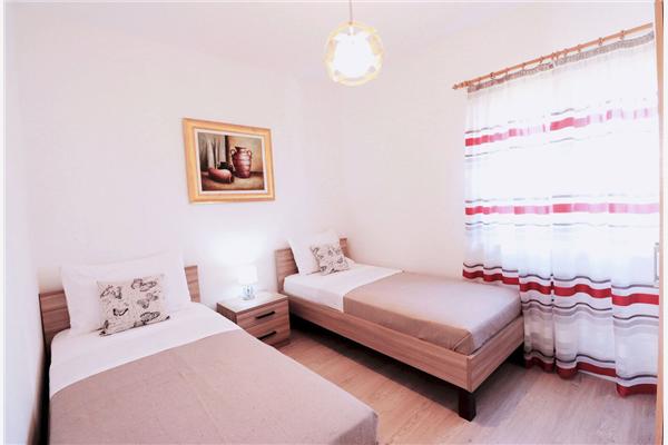 House K1, for 10 persons