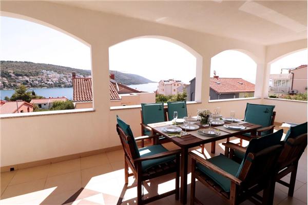 House K1, for 10 persons