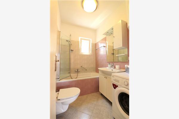 House K1, for 10 persons