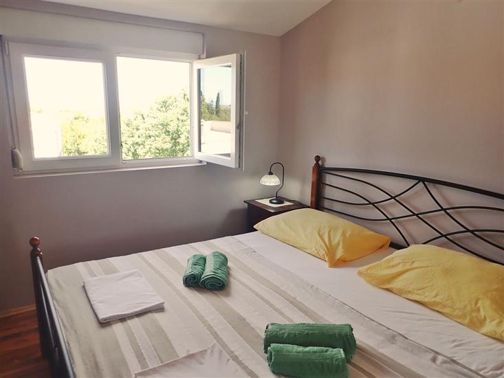 Apartment A1, for 5 persons