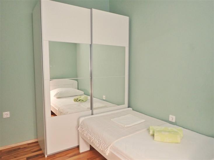 Apartment A1, for 5 persons