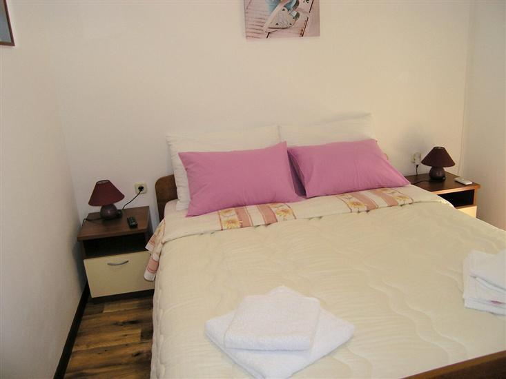 Room S3, for 2 persons