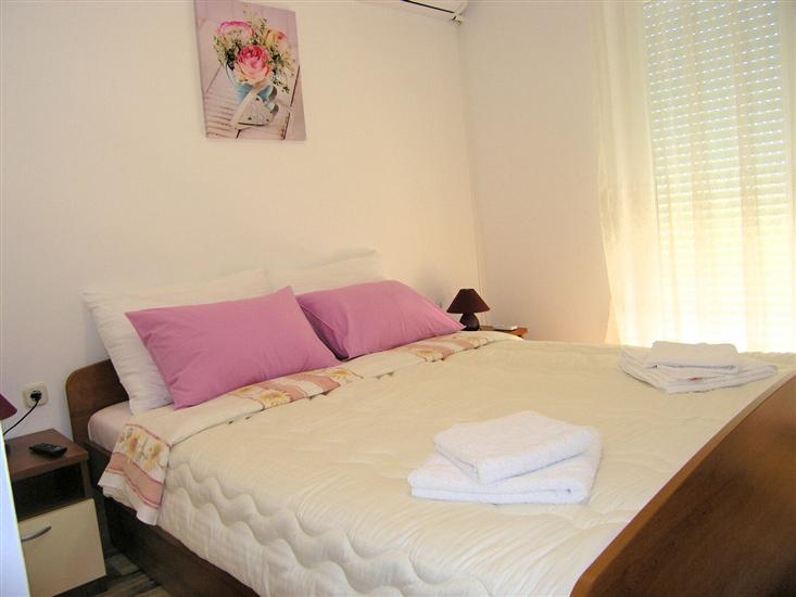 Room S3, for 2 persons