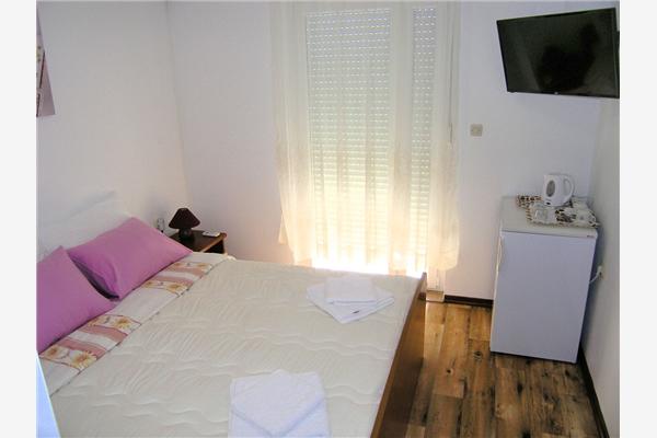 Room S3, for 2 persons