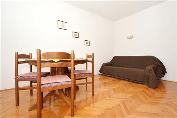 Apartment A1, for 10 persons