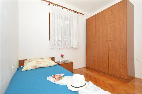 Apartment A1, for 10 persons