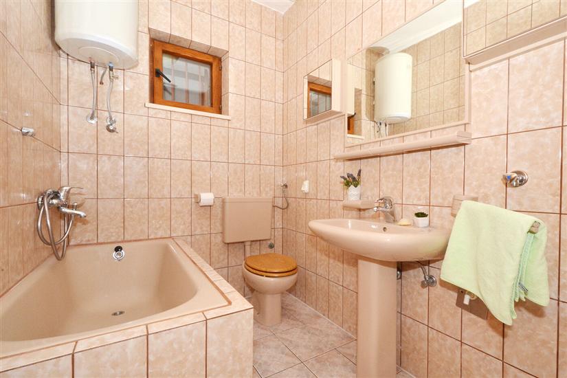 Apartment A1, for 10 persons