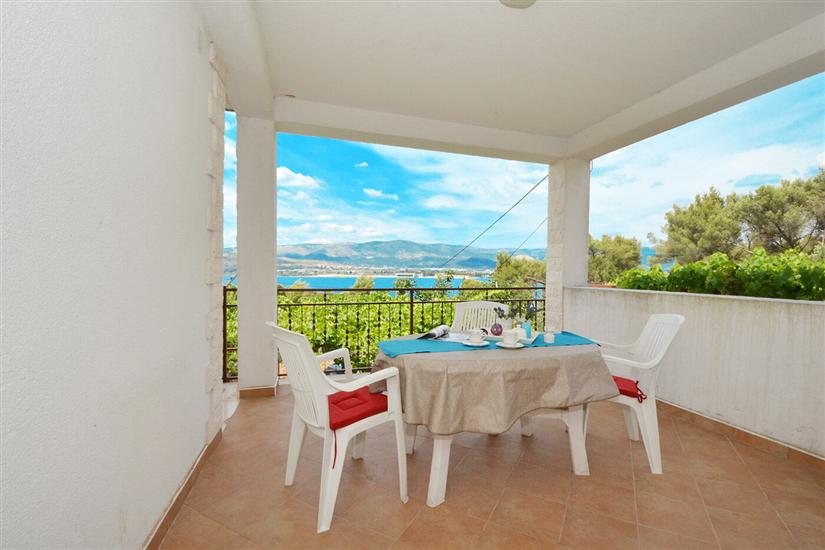 Apartment A2, for 3 persons