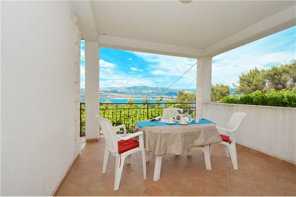 Apartment A2, for 3 persons