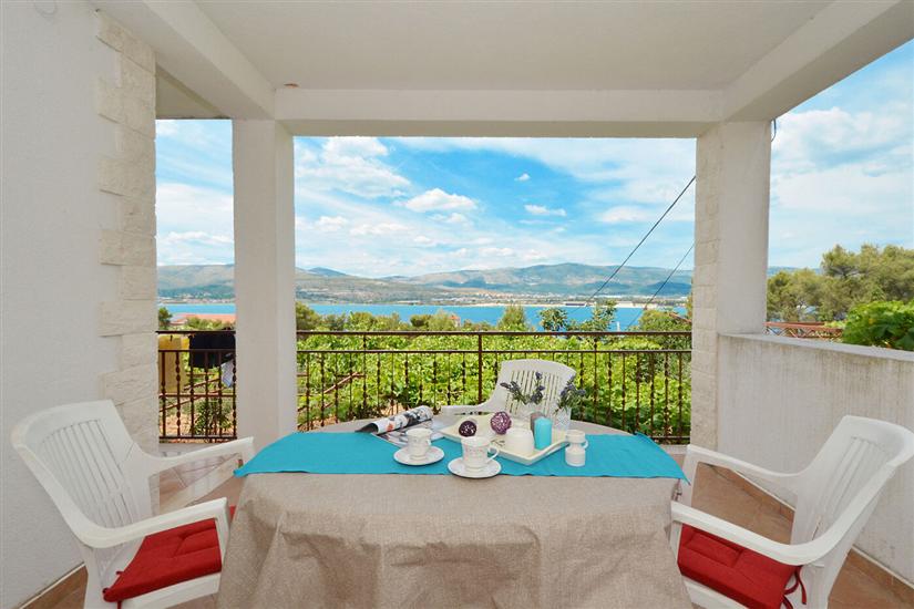 Apartment A2, for 3 persons