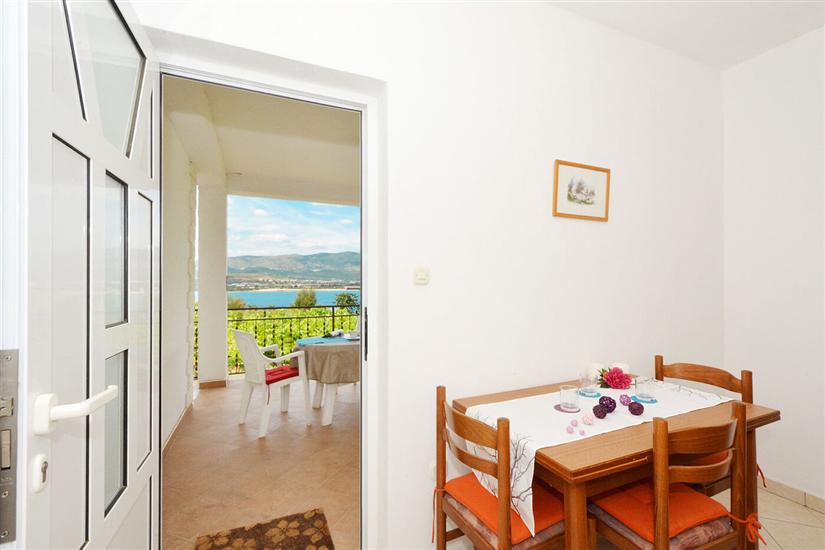 Apartment A2, for 3 persons